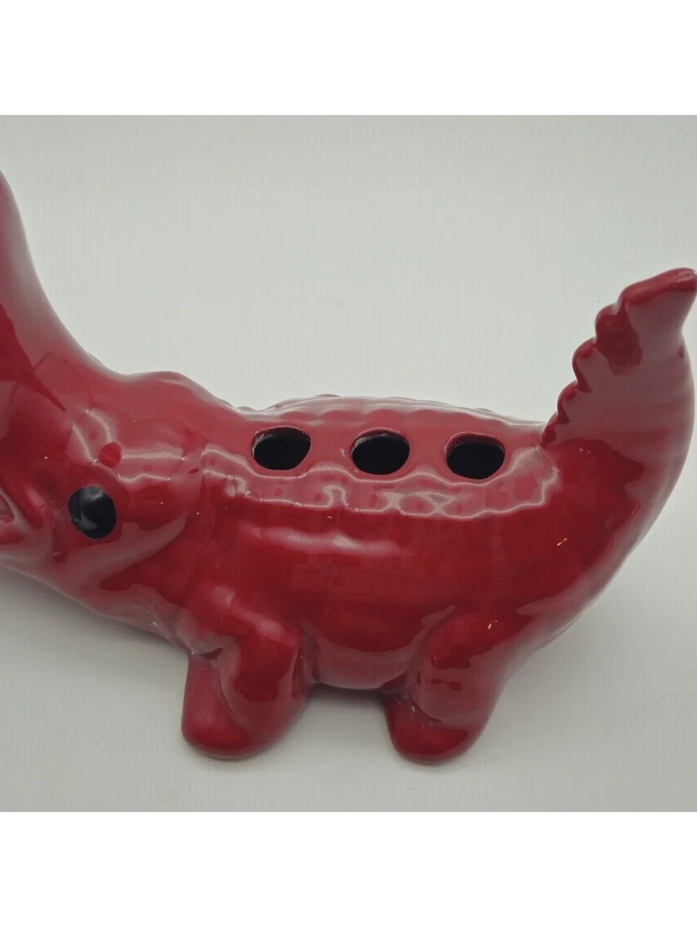 MCM Burgandy Ceramic Alligator Toothbrush/Toothpaste Holder 9.5x6x4.5